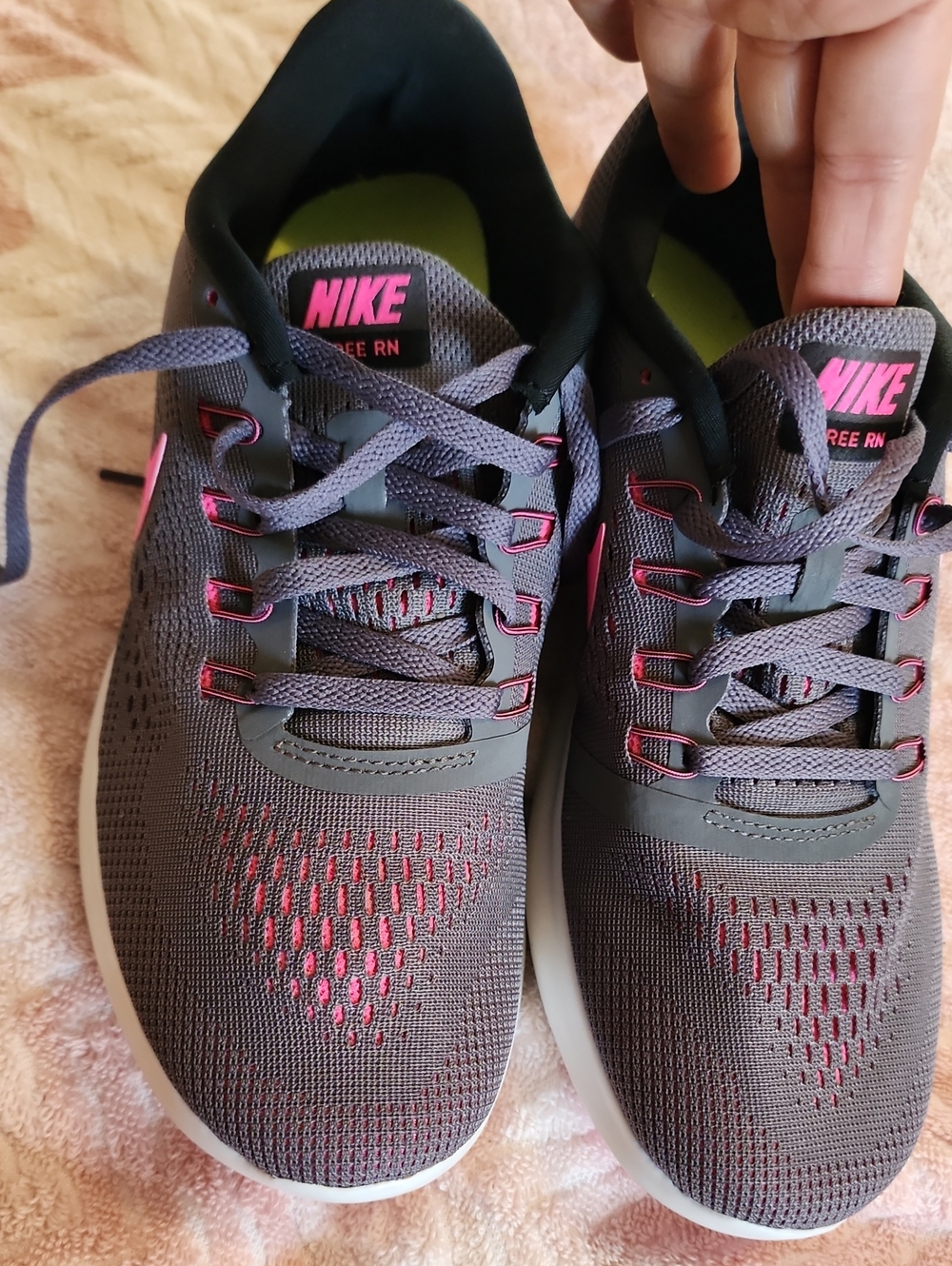 Nike Women’s Gray and Pink Athletic Running Shoes/ Never Worn/ No Original Box.